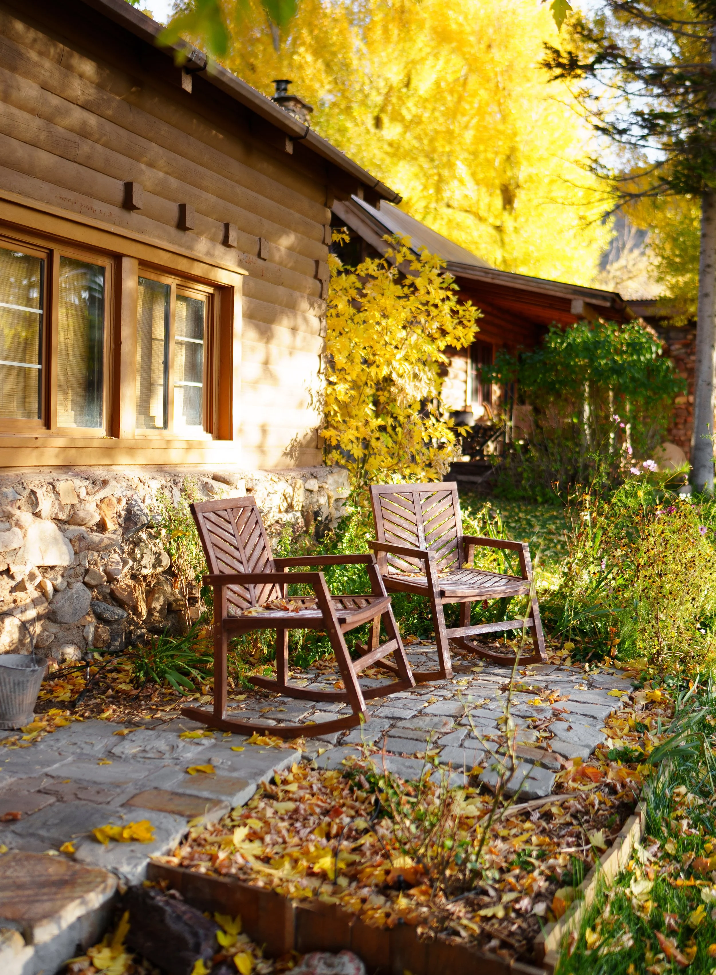 autumn-leisure-cabin-porch.JPG