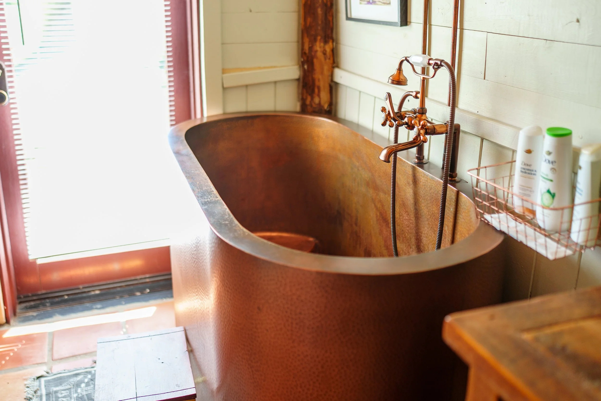 luxury-japanese-copper-soaking-tub.JPG