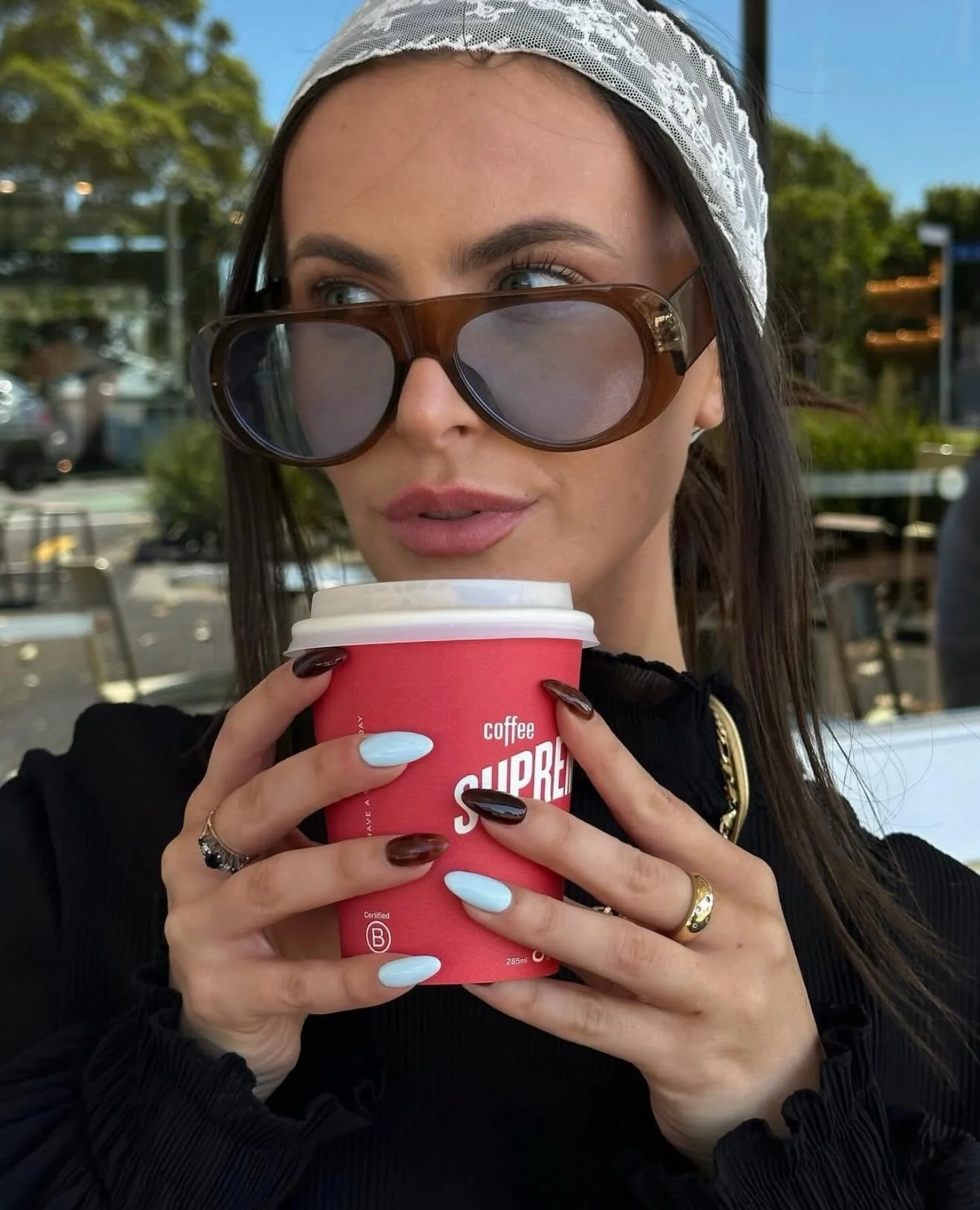 @olivia_moana with the perfect builder gel set 🩵