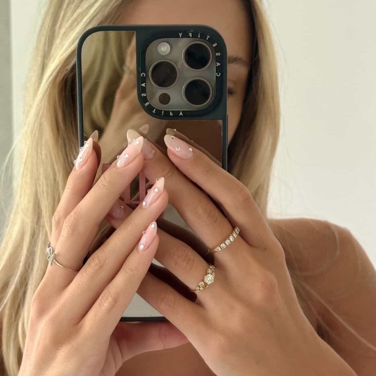 Dudleys-fresh-manicure.jpg