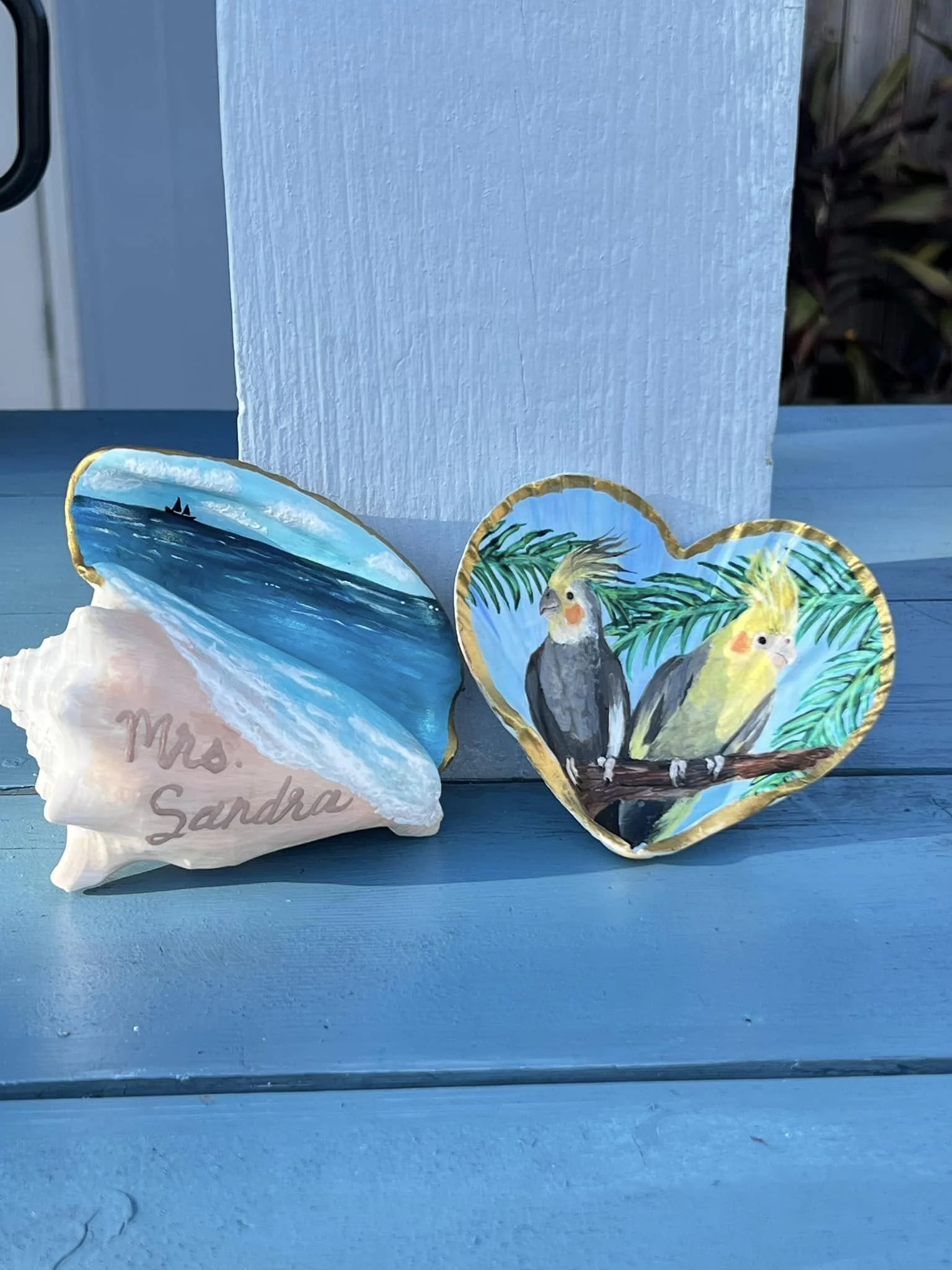 Custom painted seashell gifts