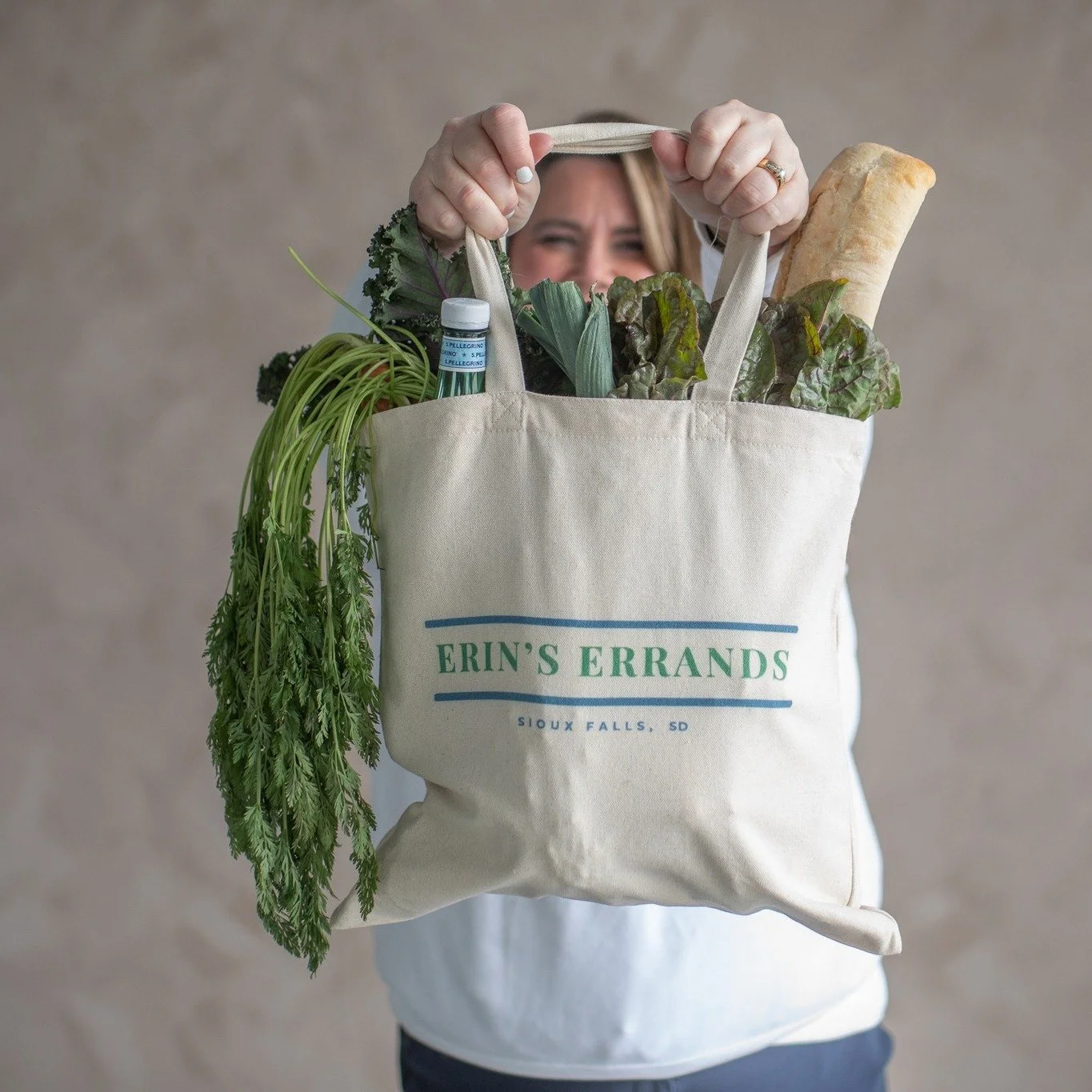 Ran out of veggies for your salad? Does your kid only eat one pasta shape from a specific brand? I pay attention to those little details. Whatever you need from the grocery store, I got your covered!

Book me here: https://erinserrands.com/appointmen