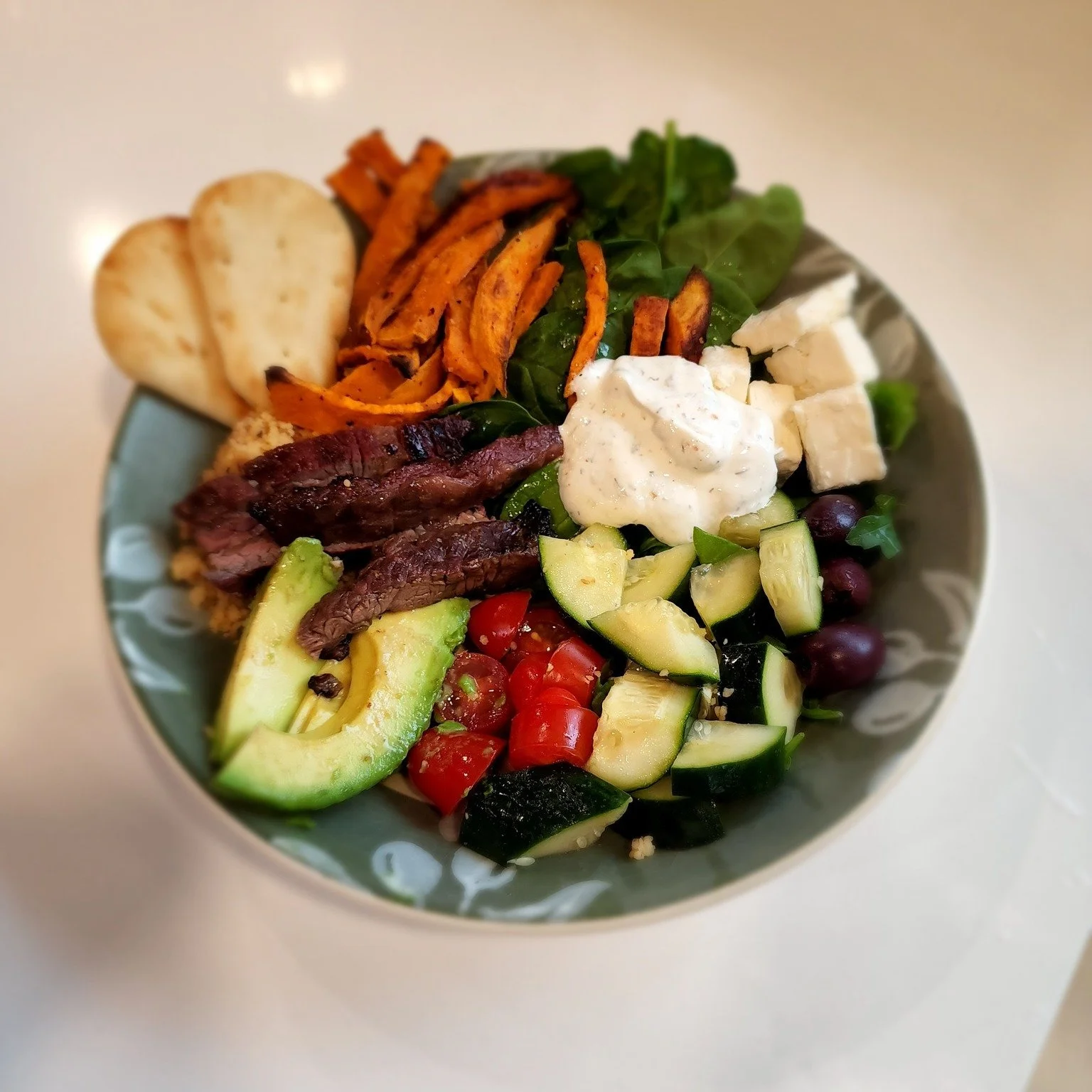 It's a busy time of year -- wouldn't you like to come home to dinner already prepared for you? I'd be happy to grocery shop and meal prep, so all you have to do is take your meal out of the fridge and pop it in the oven!

Book me here: https://erinse