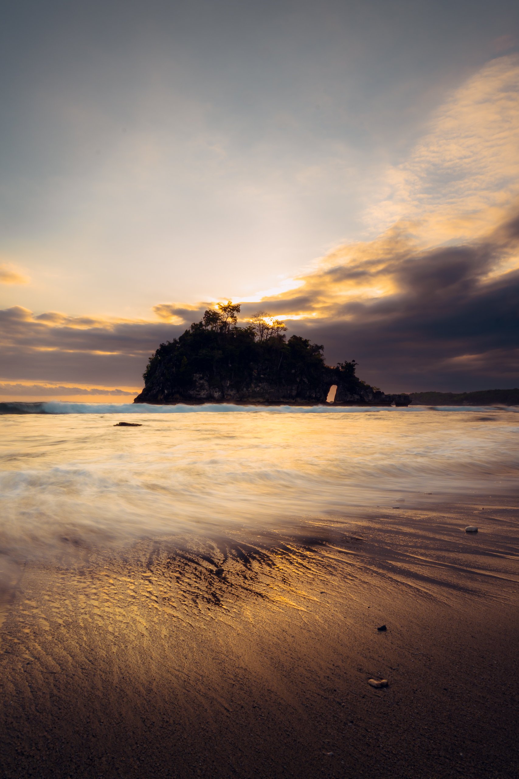 bali nusa penida sunset.jpg