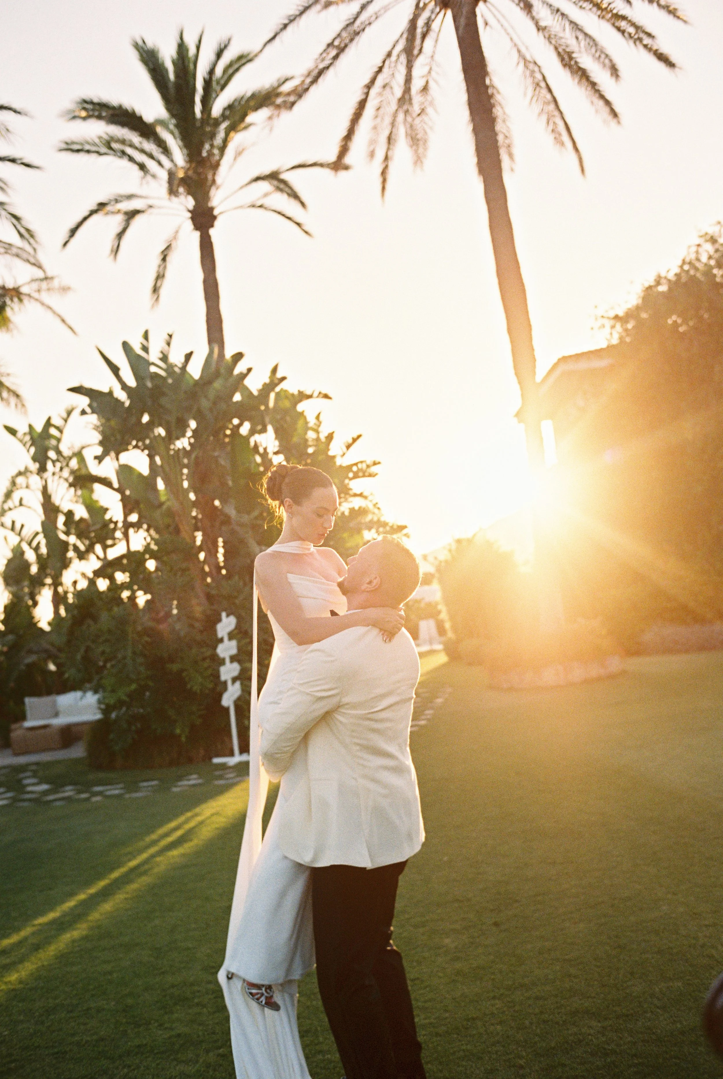Rebecca & Joe Film-190-2.jpg