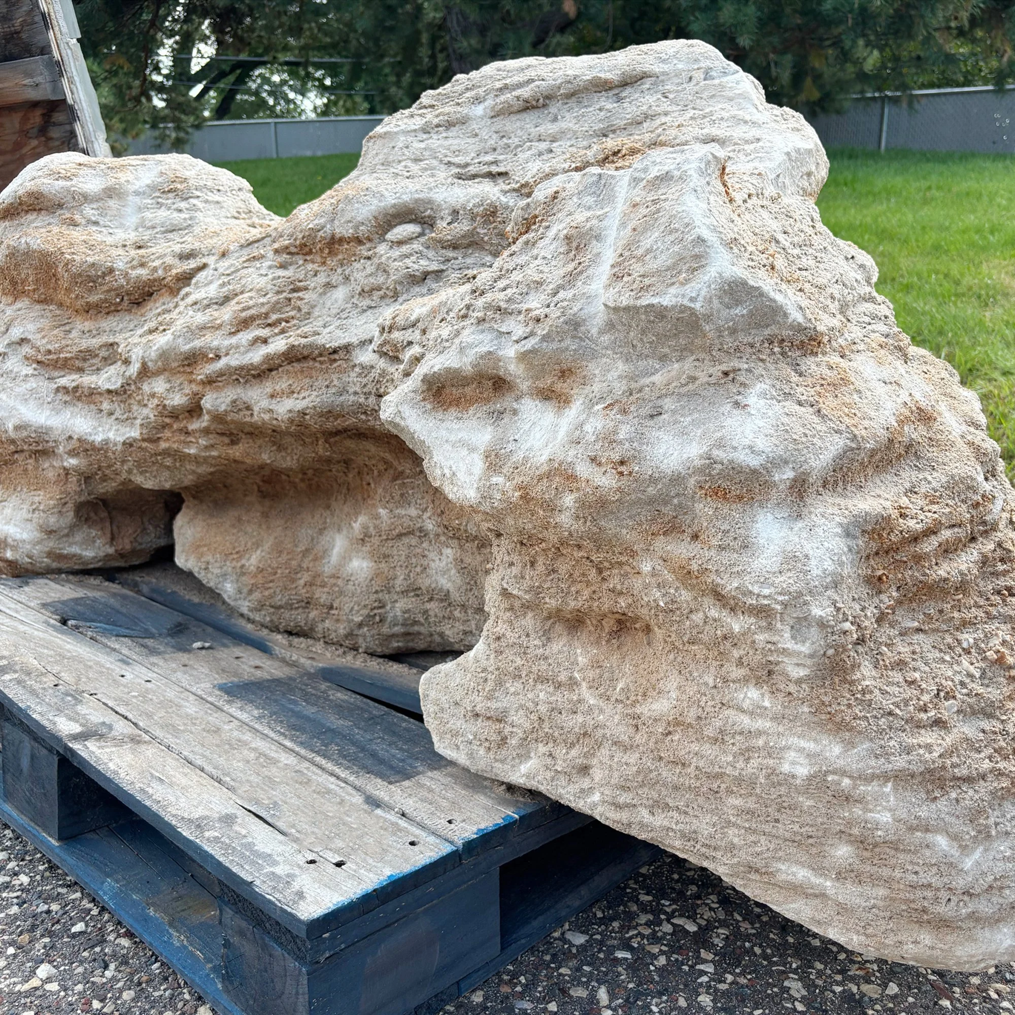 Barone™ Limestone Raw Sculptural Stone
