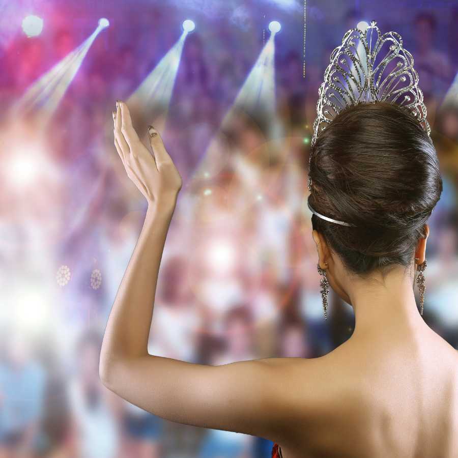 ROYAL QUEEN: In-Person Stage Session