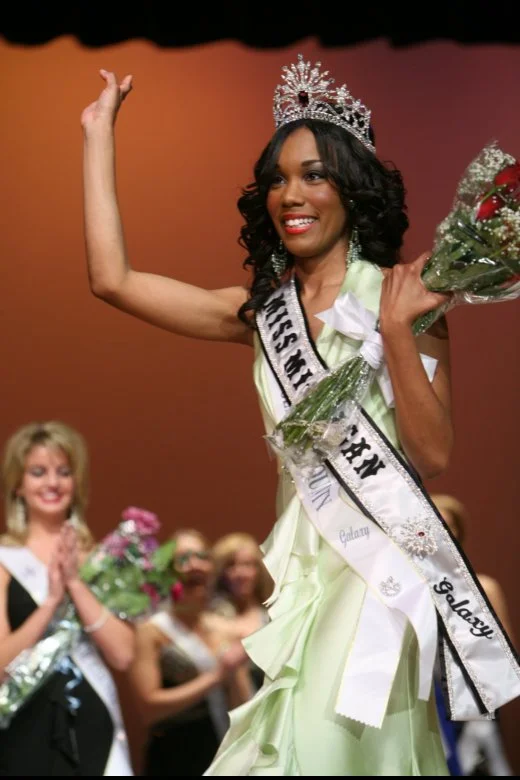 Miss Mi Gal Crowning.JPG