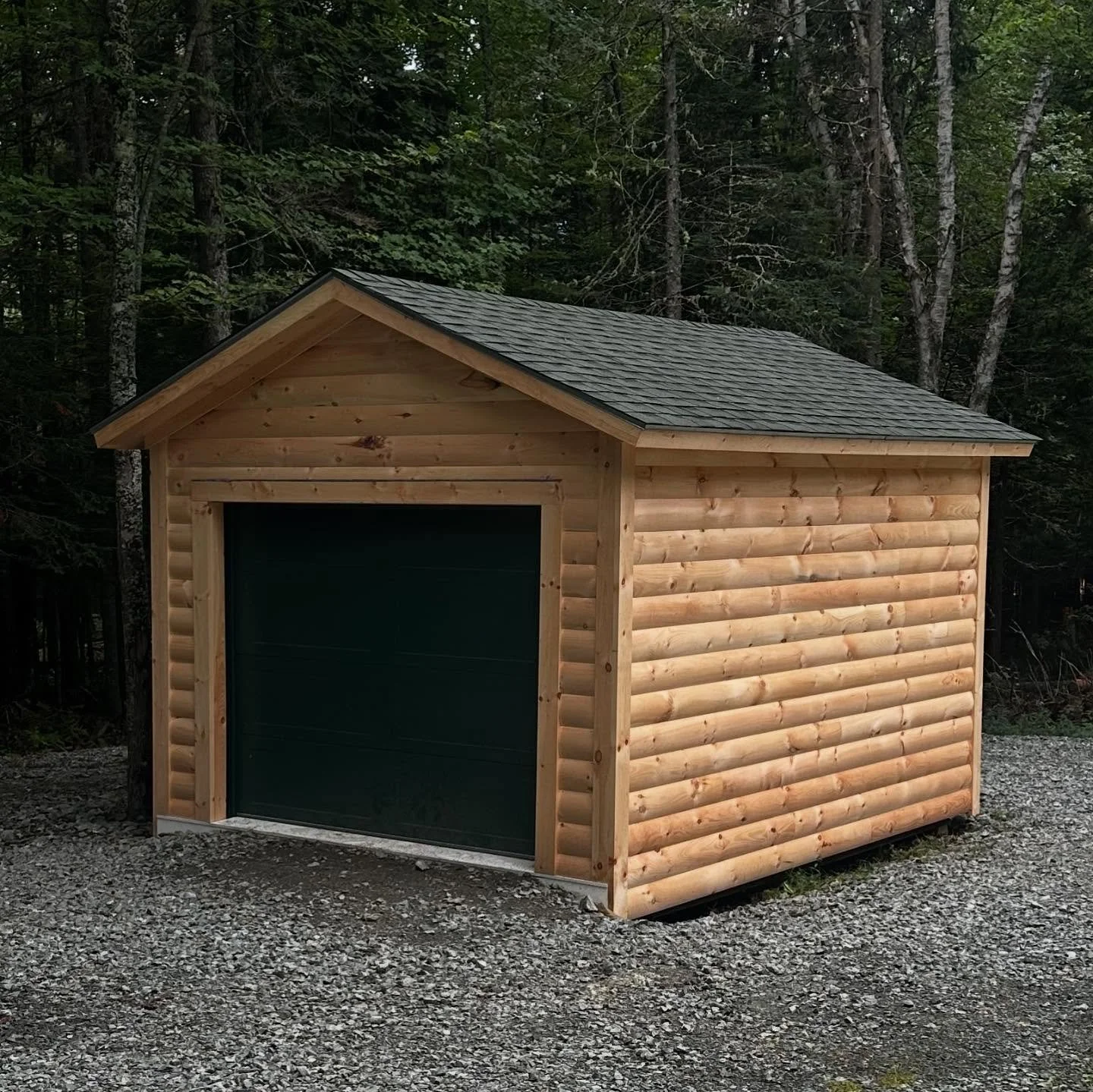 We are loving this shed renovation 🪵

‼️Get on our schedule for Fall/Winter!