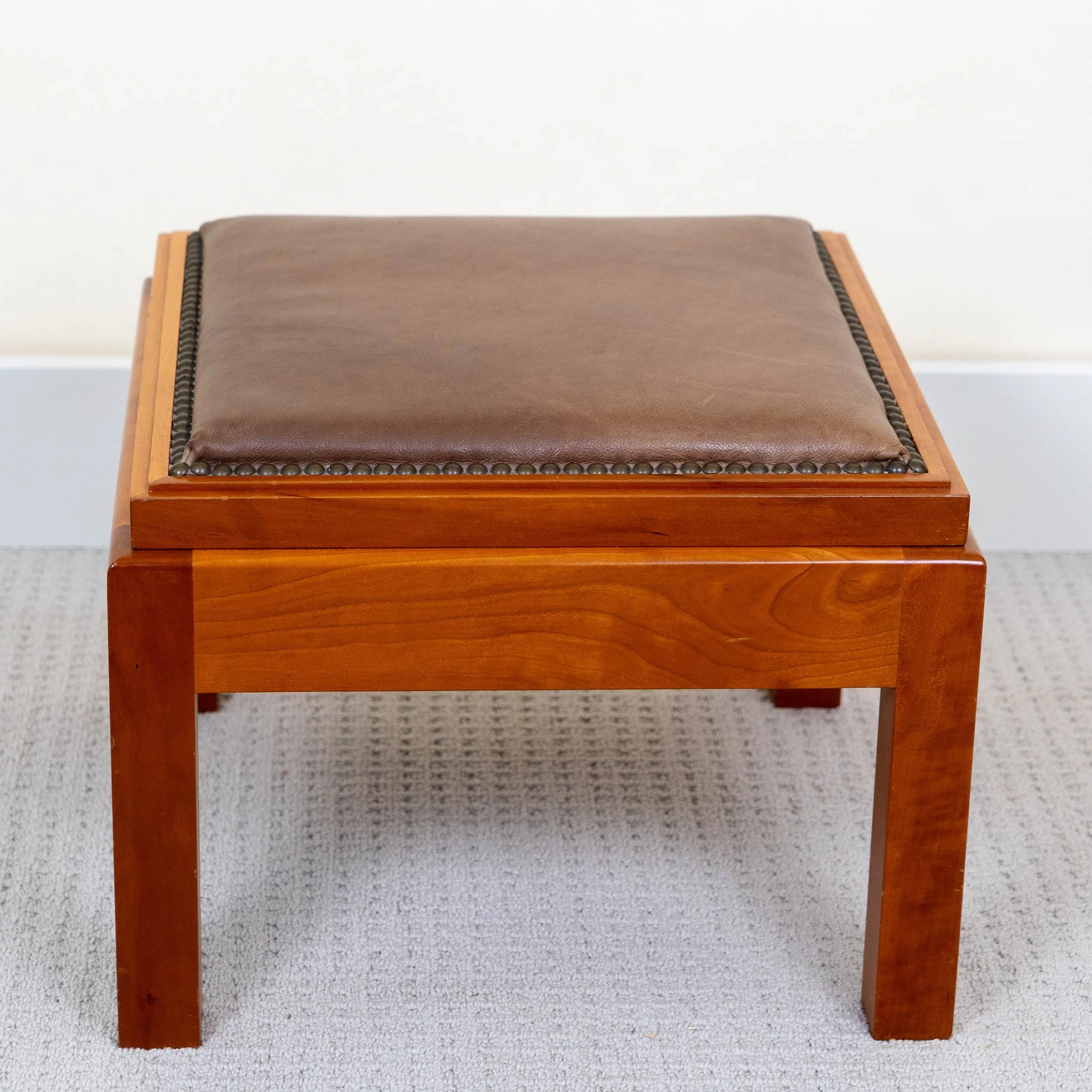 Combination footstool

18” x 18” x 13” high, upholstery not included, shown in cherry

The top flips over to be either a footstool or tray table (shown upholstered side up)

$ 590.00 cherry
$ 670.00 walnut