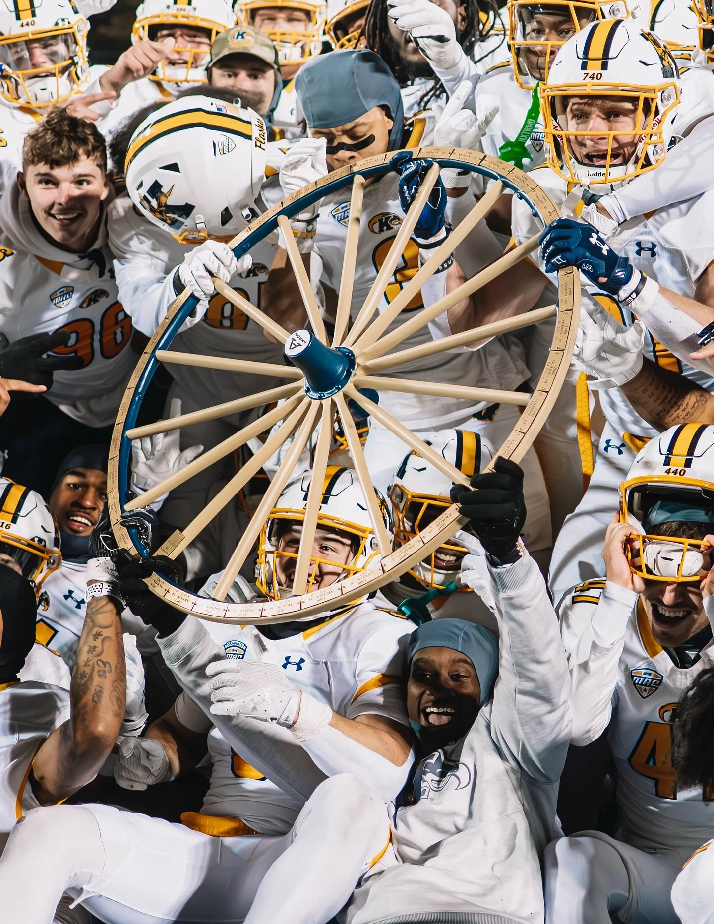 WTF IS A ZIP⁉️⚡️☸️ @kentstfootball 

.
.
.
.
.
.
.
.
.
#football #footballphotography #footballphotographer
#footballgame #collegefootball #collegefootballsaturday
#sportsphotography #basketball #basketballphotography
#collegesports #collegesportspho