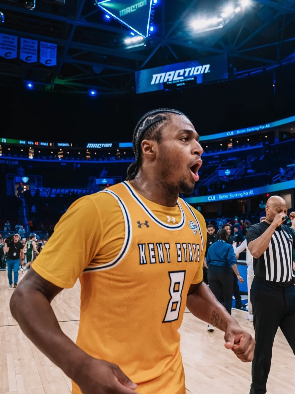 🌇 @kentstmbb 

.
.
.
.
.
.
.
.
.
.
.
.
.
.
#sportsphotography #basketball #basketballphotography
#collegesports #kentstate