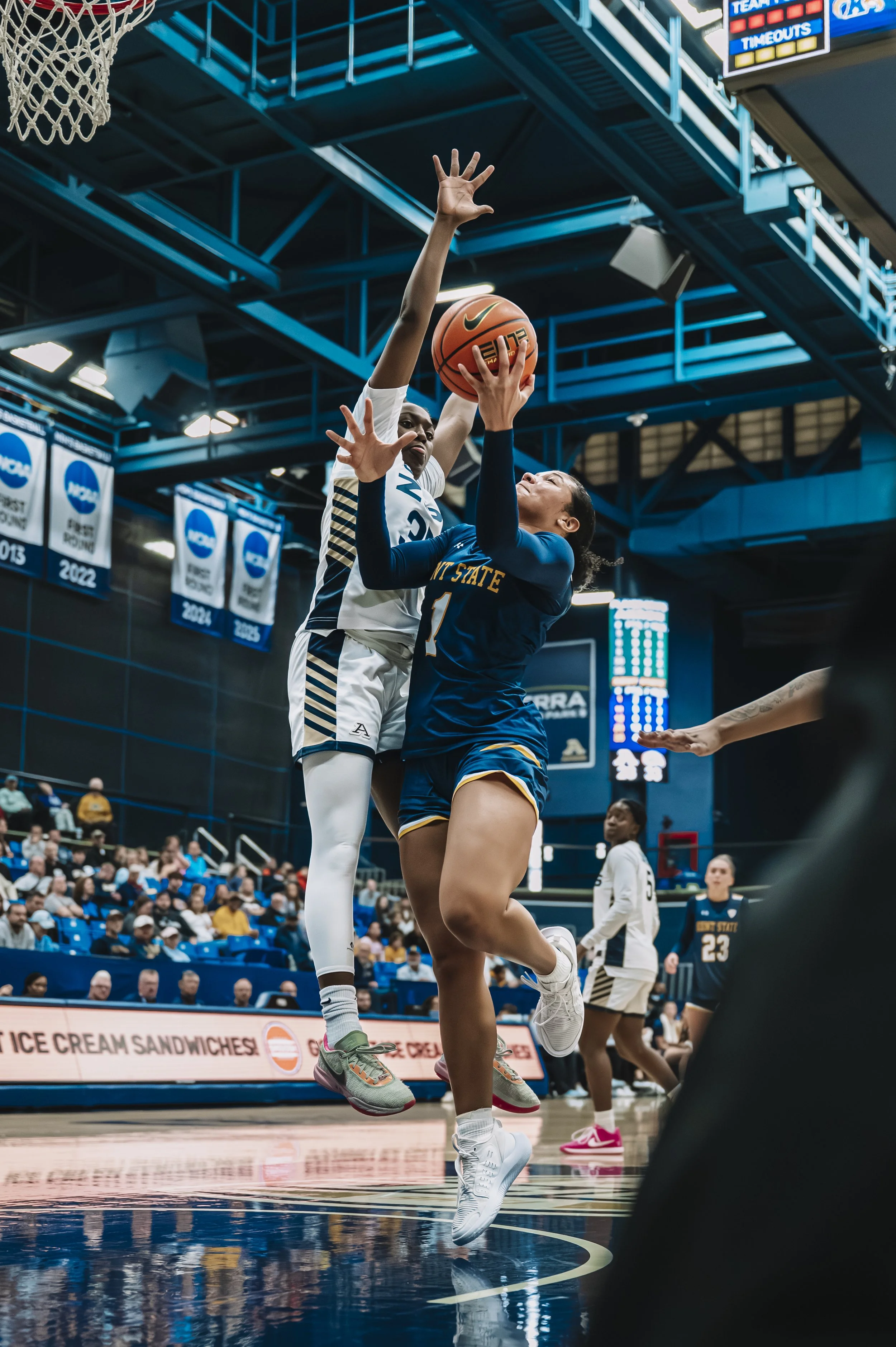 20260221_WBB_VS_AKR-73.jpg
