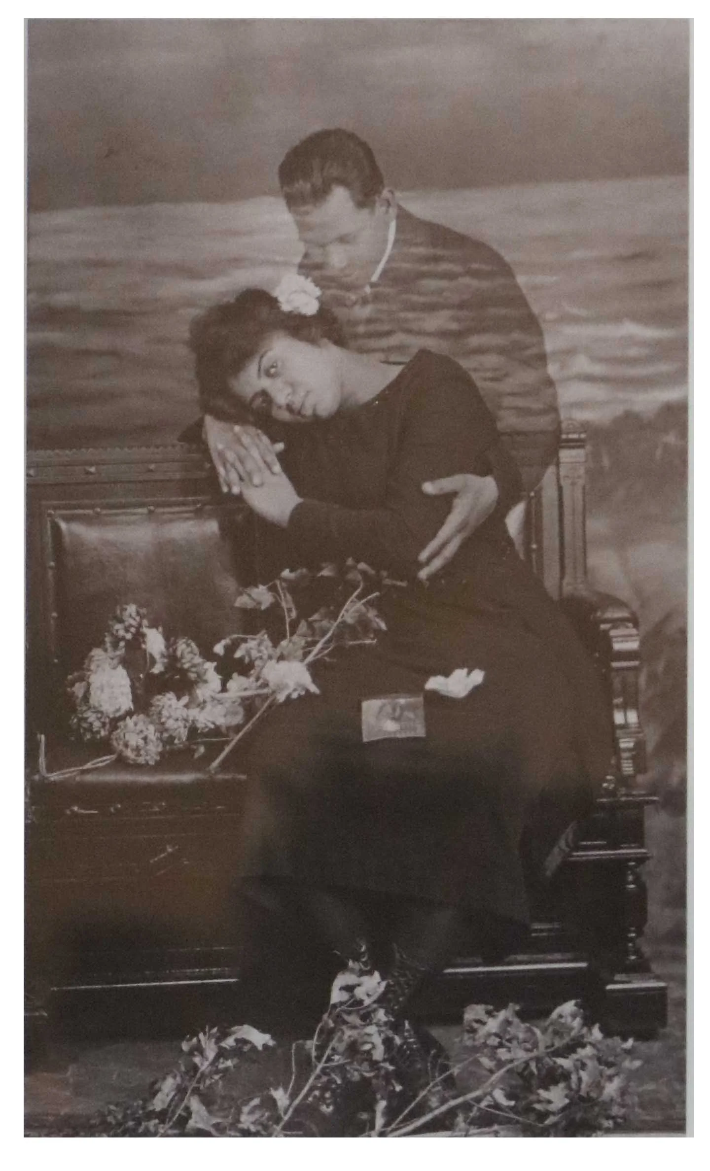 Van Der Zee, James.
American ( 1886- 1983).
Daydreams,
1925.
Gelatin silver sprint.
9 1/2" x 6".