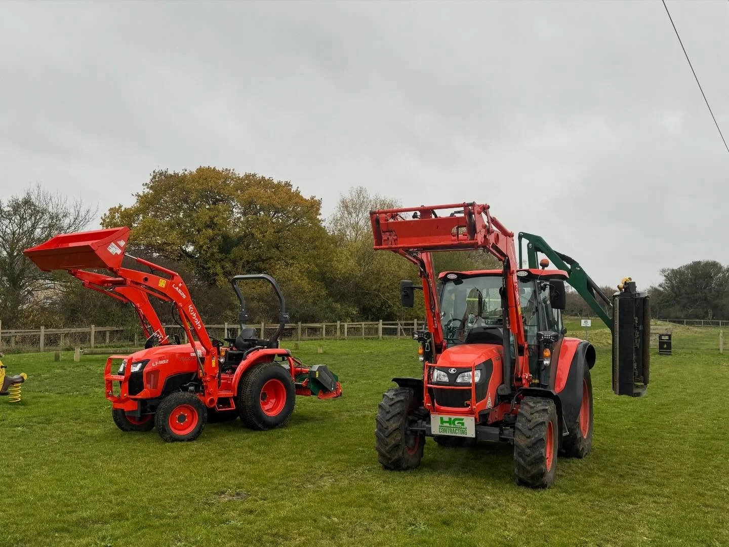 Another site cut and ready for winter, cutting back a residential dog-walking field with help from JH Services. 

This site came with plenty of challenges &mdash; uneven ground and multiple obstacles &mdash; but using a compact flail, compact hedge c