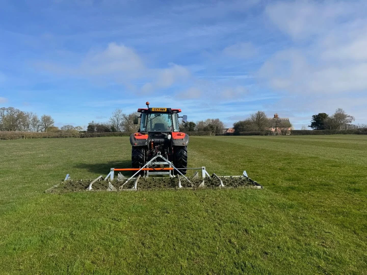 Cracking on with the chain harrowing while the weather&rsquo;s playing ball!
Just finished setting up the new @ritchieagri Harrows and they&rsquo;re an absolute game-changer. Levelling mole hills, sorting out heavily poached fields, pulling dead that