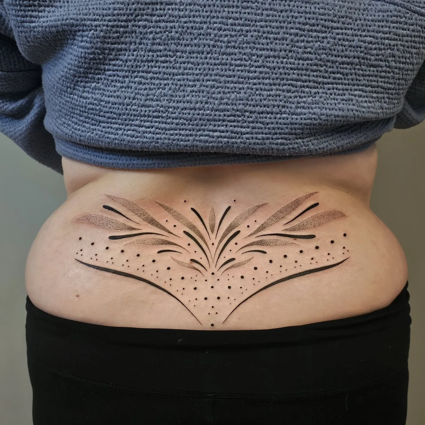 ⛄️ DECEMBER COLLECTION ⛄️
some favorites from the end of the year! hellooooo 2026 ✨️ 

#blackworktattoos #pennstate
#earthandbonetattoo #dotworktattoo