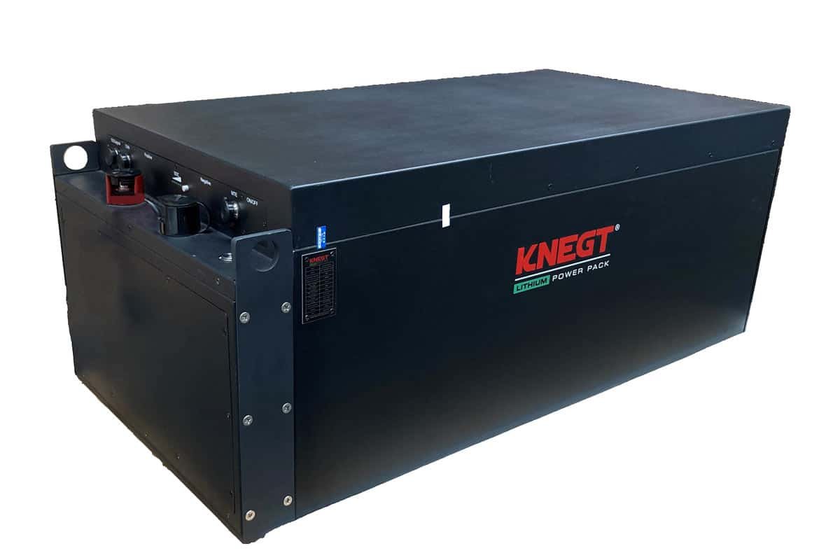 Knegt tractor, Black Knegt lithium power rack with control knobs and a small display on the front left side.