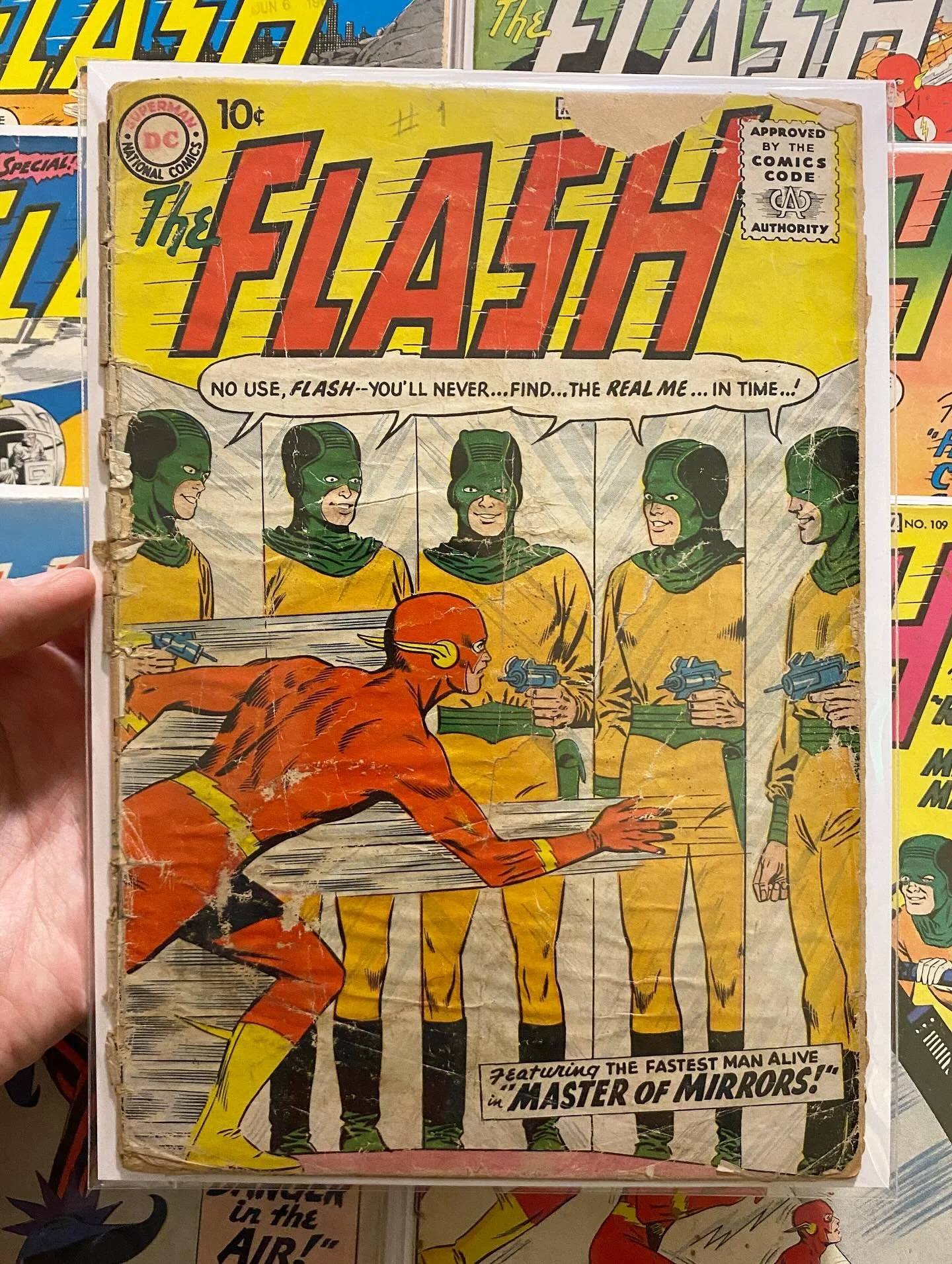 Bringing out an absolutely killer run of early Silver Age Flash including the big one right up top: FLASH #105!! 🧀⚡️

#105 is the first issue of the new Silver Age series (it continued the numbering from a previous title, but this is technically Fla