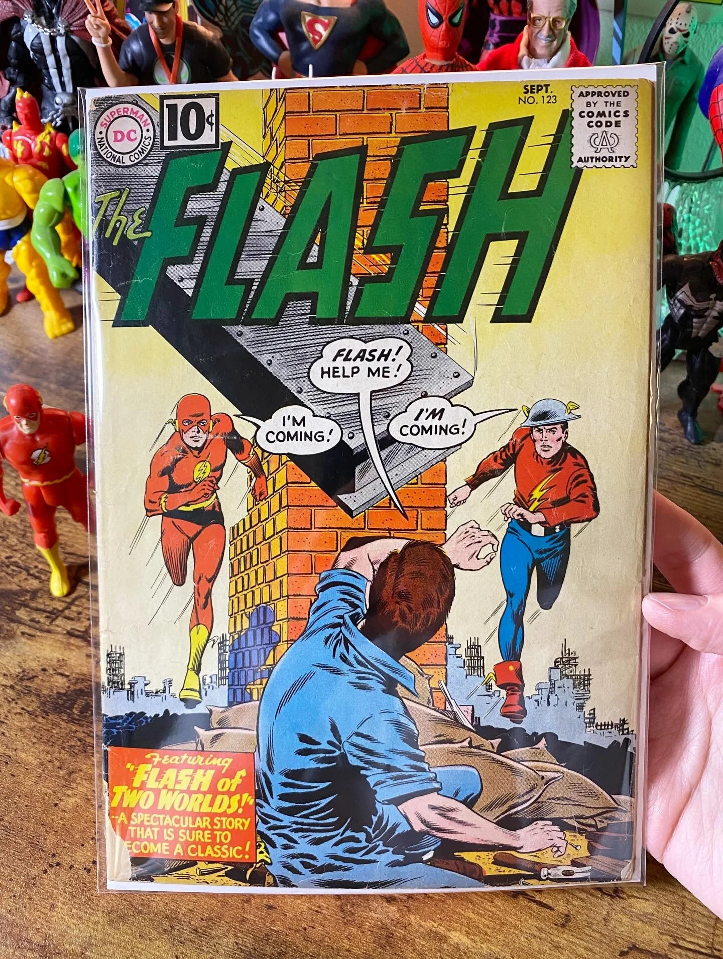 New addition to the PC, one I&rsquo;ve been after for a while, Flash #123 from 1961! The birth of the DC Multiverse! AND an iconic cover by Carmine Infantino! 🌎🌍🌏

Cover &amp; Art by Carmine Infantino 🎨
Story by Gardner Fox ✍️

🔑 1st appearance 