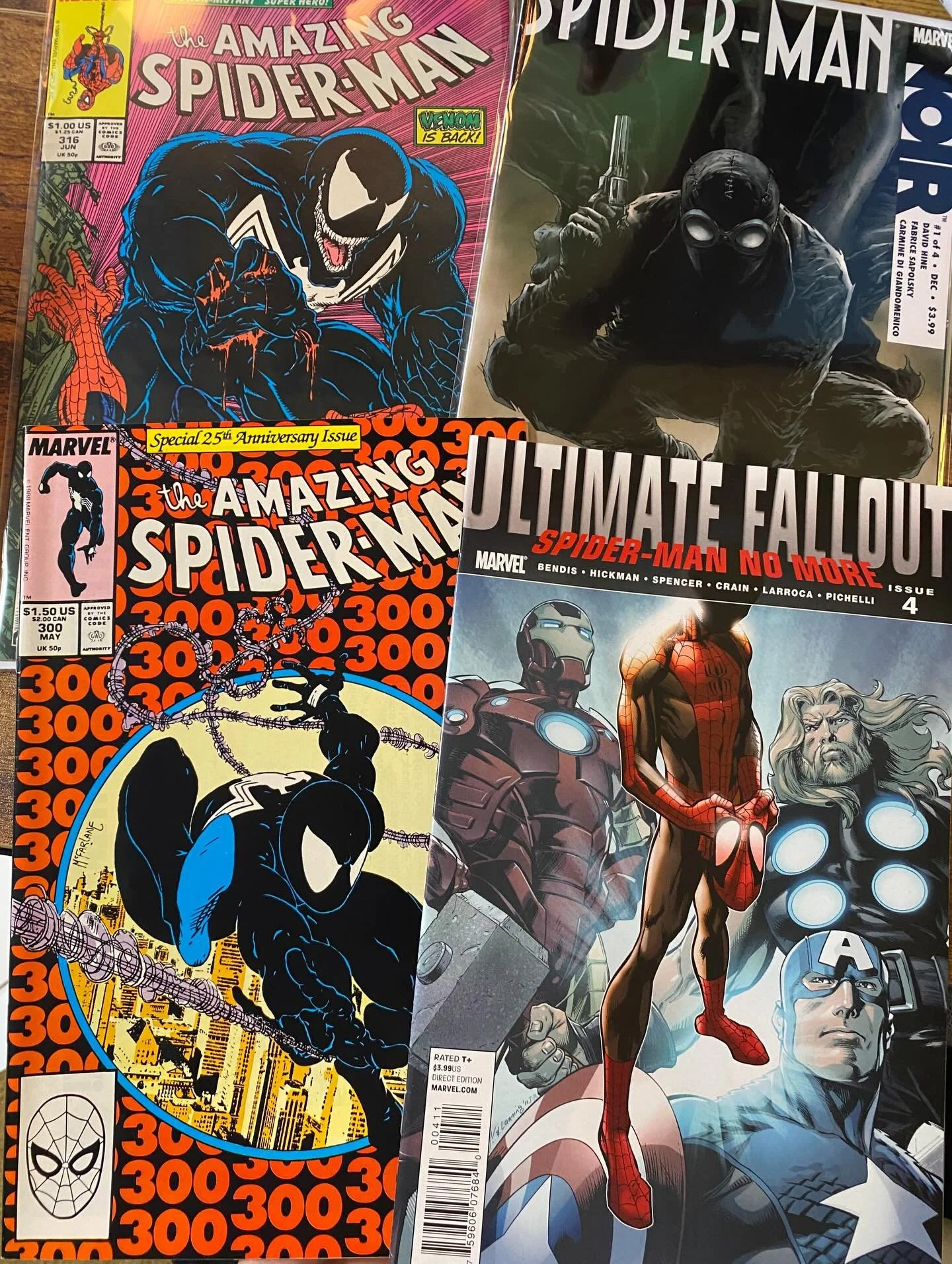 Bought a new collection over the weekend! And it had some Spidey HEAT all across the Spider-Verse! 🕷️🔥

Ultimate Fallout #4! The first appearance of Miles Morales! My first time getting it in a collection 🥳

Amazing Spider-Man #300! A beautiful hi