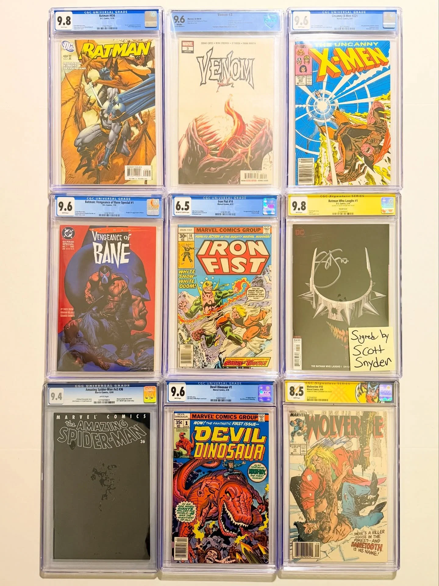 Some fun slabs that&rsquo;ll be going into Thursdays IG live sale! 1st Sabretooth! Yellow labels with Scott Snyder auto and a Wolverine with Claremont! I&rsquo;m not used to having slabs so this has been fun to see 🤩

See any you like?? 

Full show 