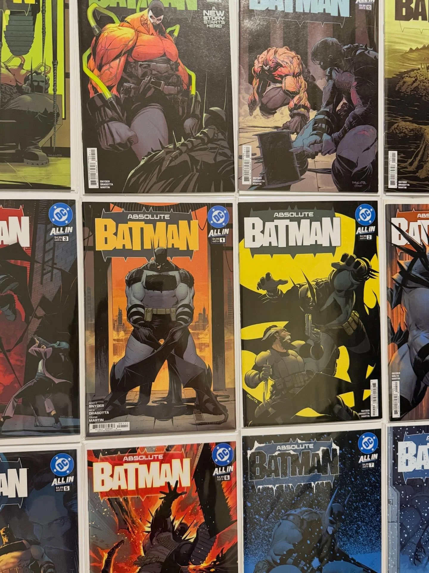 🚨FOR SALE 🚨Complete Series (so far) Absolute Batman #1-20! All 1st Prints! 🦇🦇🦇

$650 Shipped 

Get the hottest modern series all in one swoop! 

Everyone&rsquo;s 1st appearances! 1st appearance of Absolute Batman, Alfred, Joker, Bane, Catwoman, 