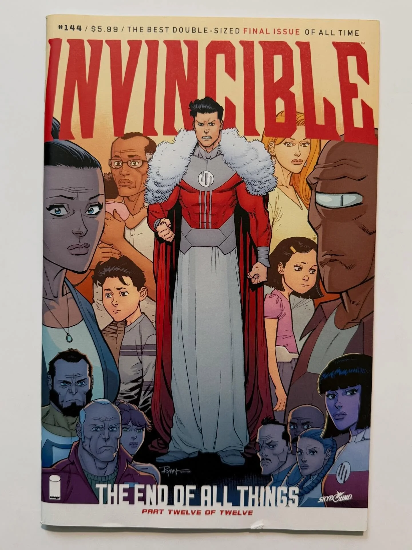 🚨POST AUCTION 🚨

This is for Invincible #144 (the final issue of the series)! It has a small tear at the bottom of the cover (look at photos) so that&rsquo;s why I&rsquo;m auctioning it off! 

If it goes for a $1 it goes for a $1! 

🔑🔑🔑🔑🔑
-1st