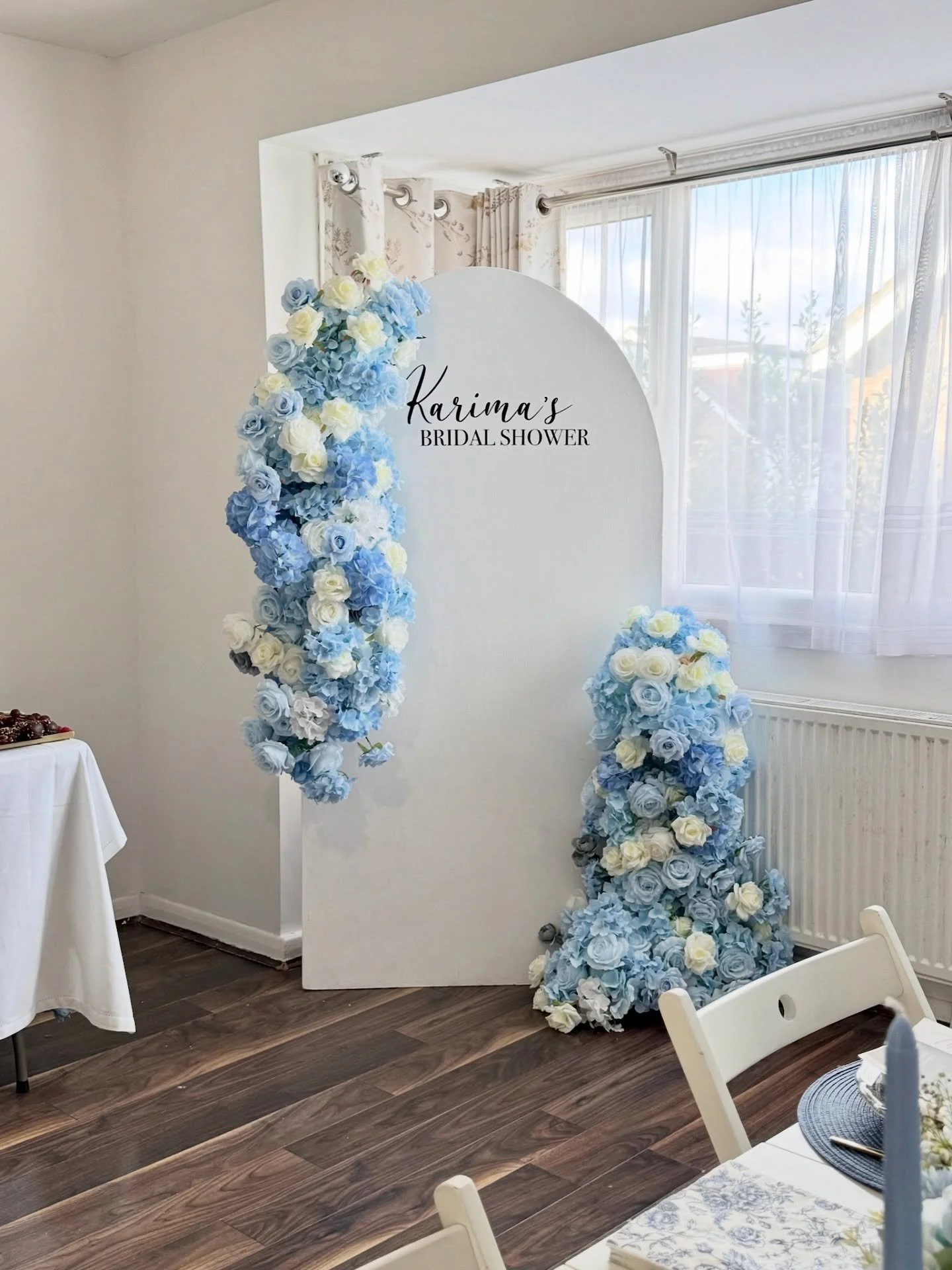 K A R I M A &lsquo; S 🩵 B R I D A L &bull; S H O W E R

A beautiful array of hydrangeas &amp; roses for Karima&rsquo;s bridal shower 🫧

#bridalshower #bridalshowerdecor #bridalshowerideas #floral #floraldecoration