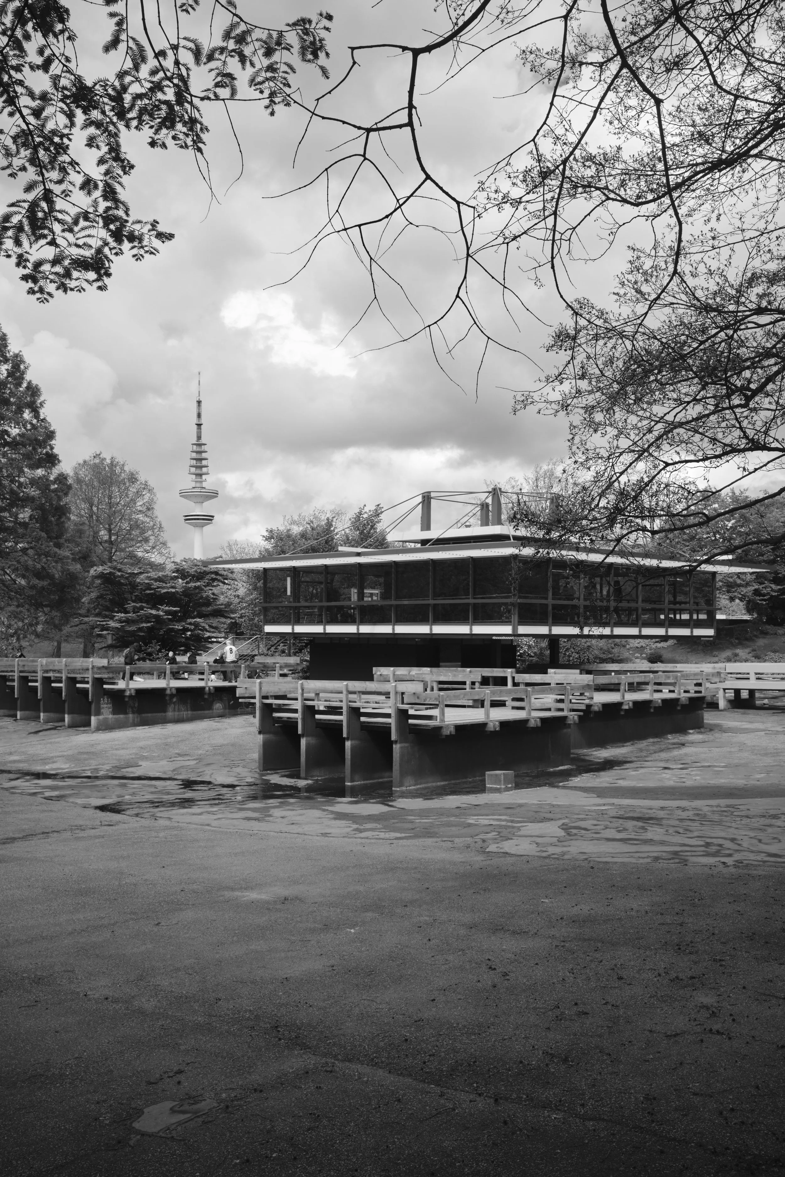 Pflanzenmenschen I im Teehaus in Planten un Blomen, Hamburg, 2024