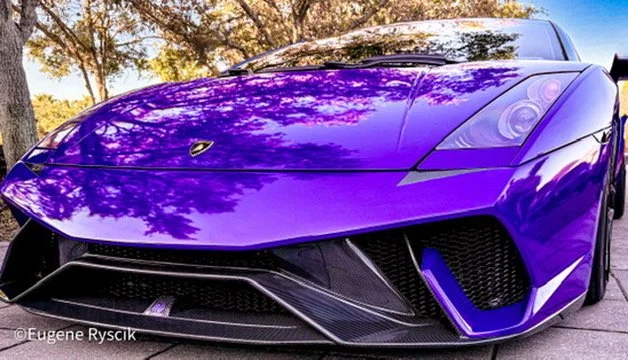 Lambo's color is popping!