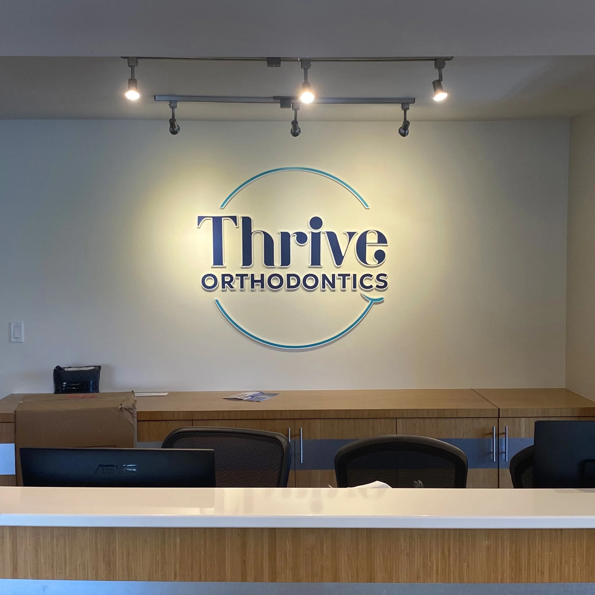 thrive reception sign.jpg
