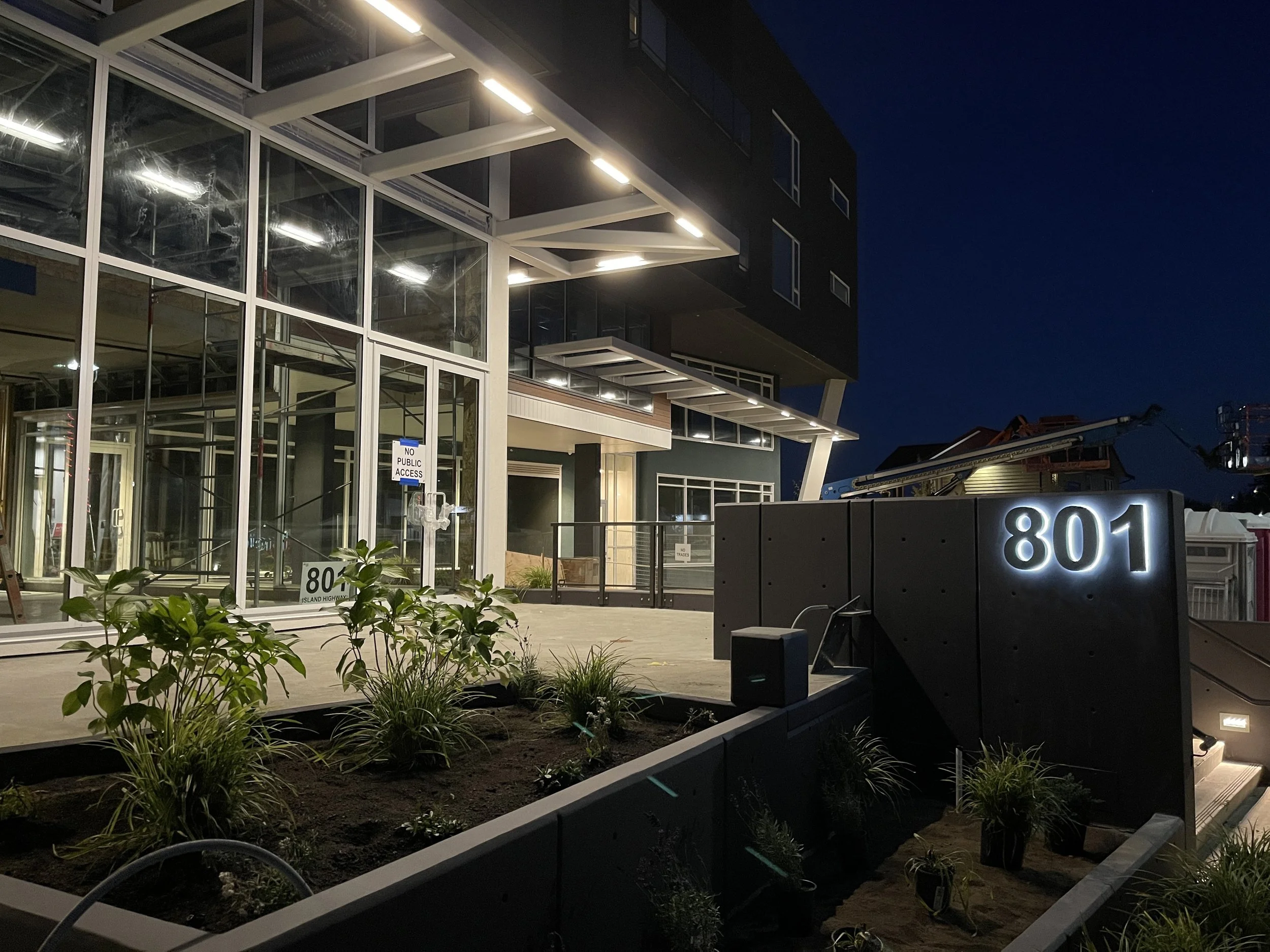 801 Pier Street Channel Letters.jpg