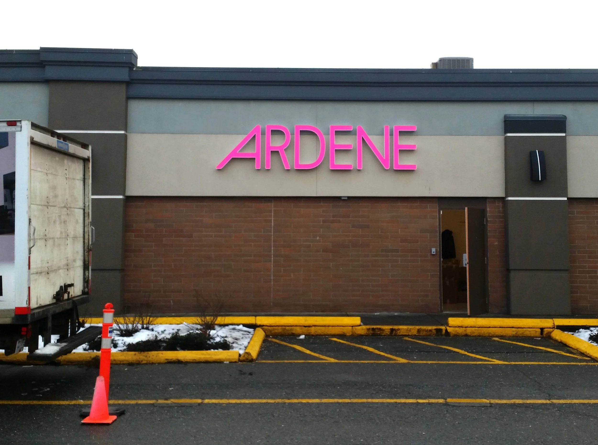 ardene install.jpg
