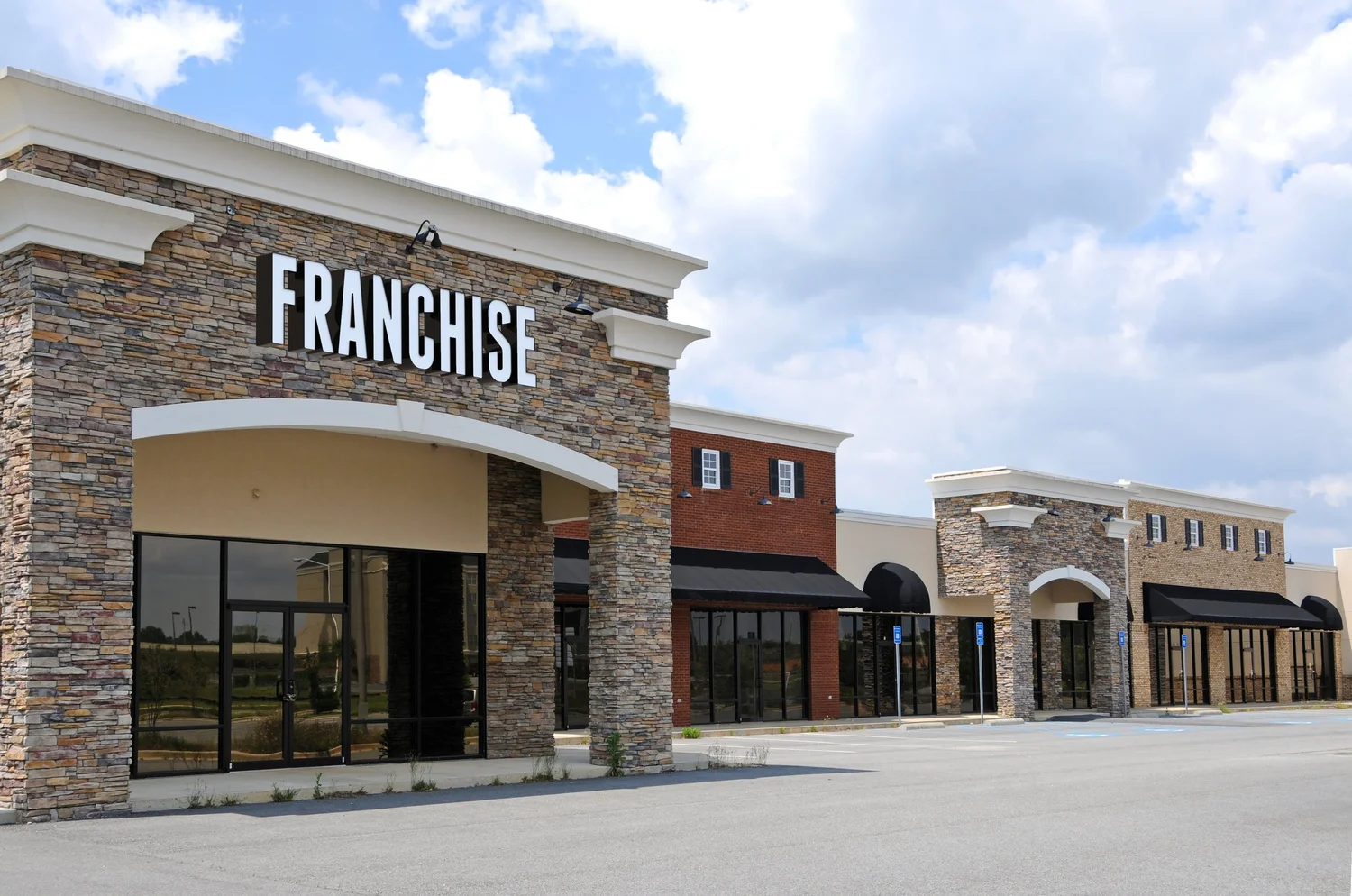 2705 Sign Franchise Sign Management — Grant Illuminated Signs Ltd.