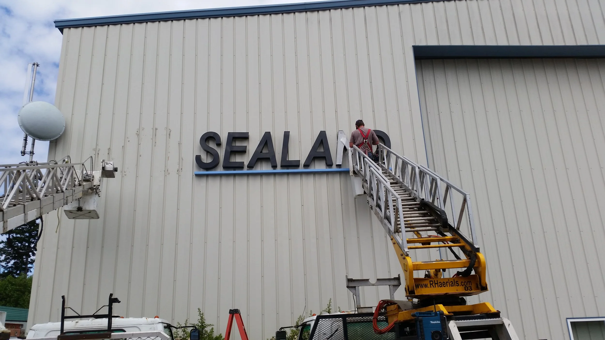 Shane workphone nov 16 046.jpg