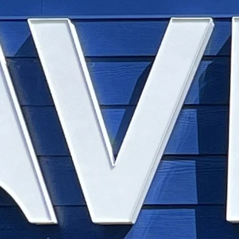 V.jpg