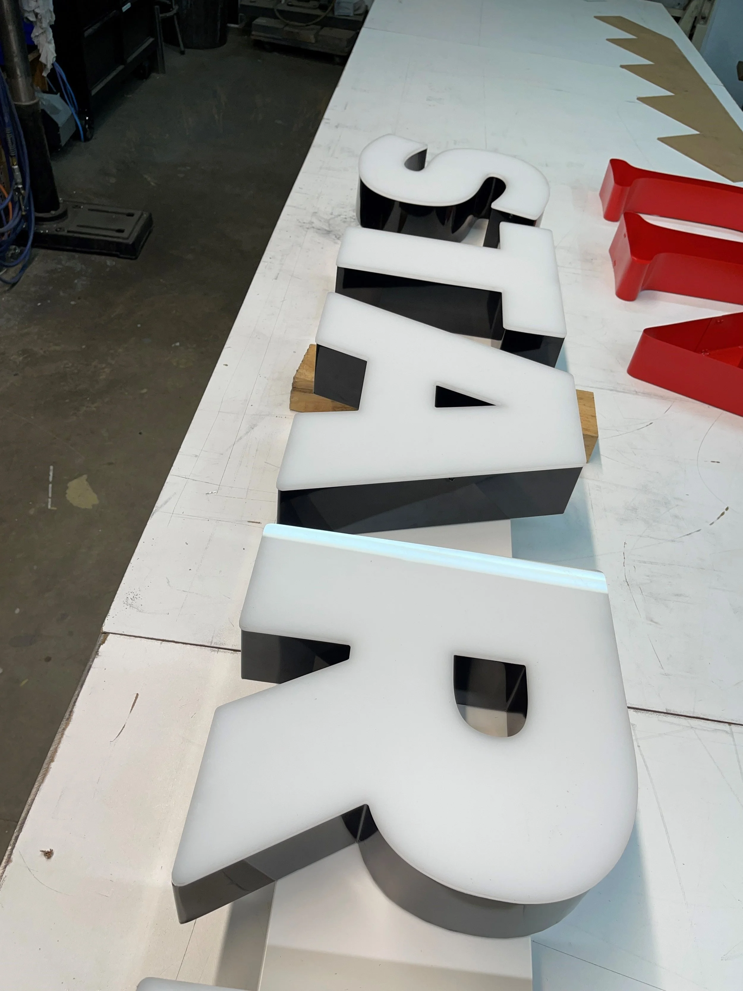 Trimless Channel Letters Starbucks 4.jpg