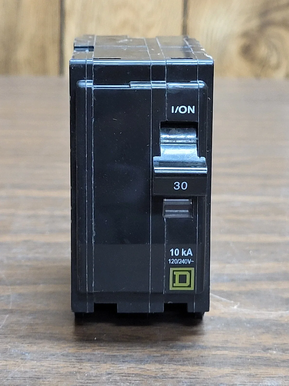 SQUARE D QO230 2 POLE 30 AMP 120/240V BREAKER