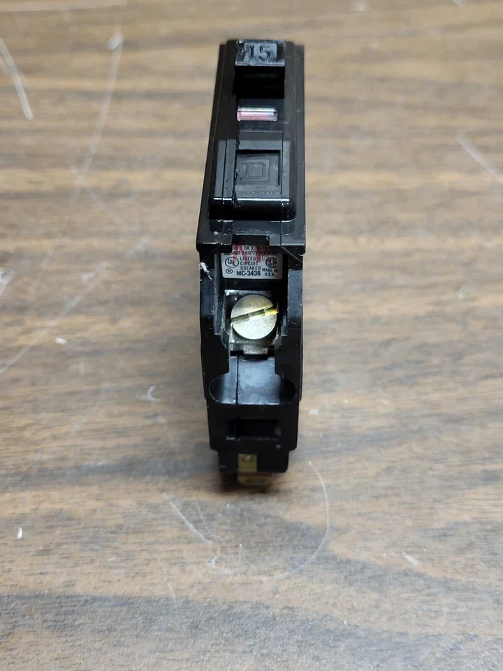 SQUARE D QO115 15 AMP 1POLE 120/240V CIRCUIT BREAKER