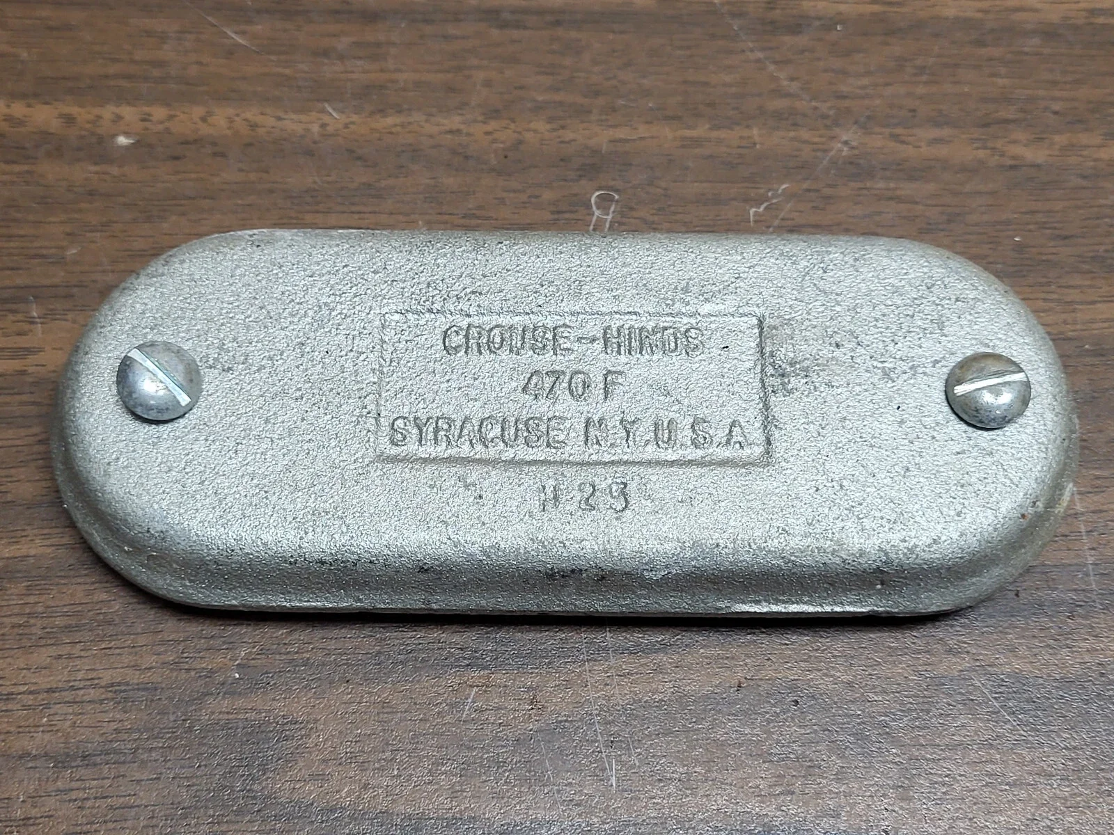 CROUSE HINDS 470F 1-1/4" FORM 7 MALLEABLE CONDULET COVER