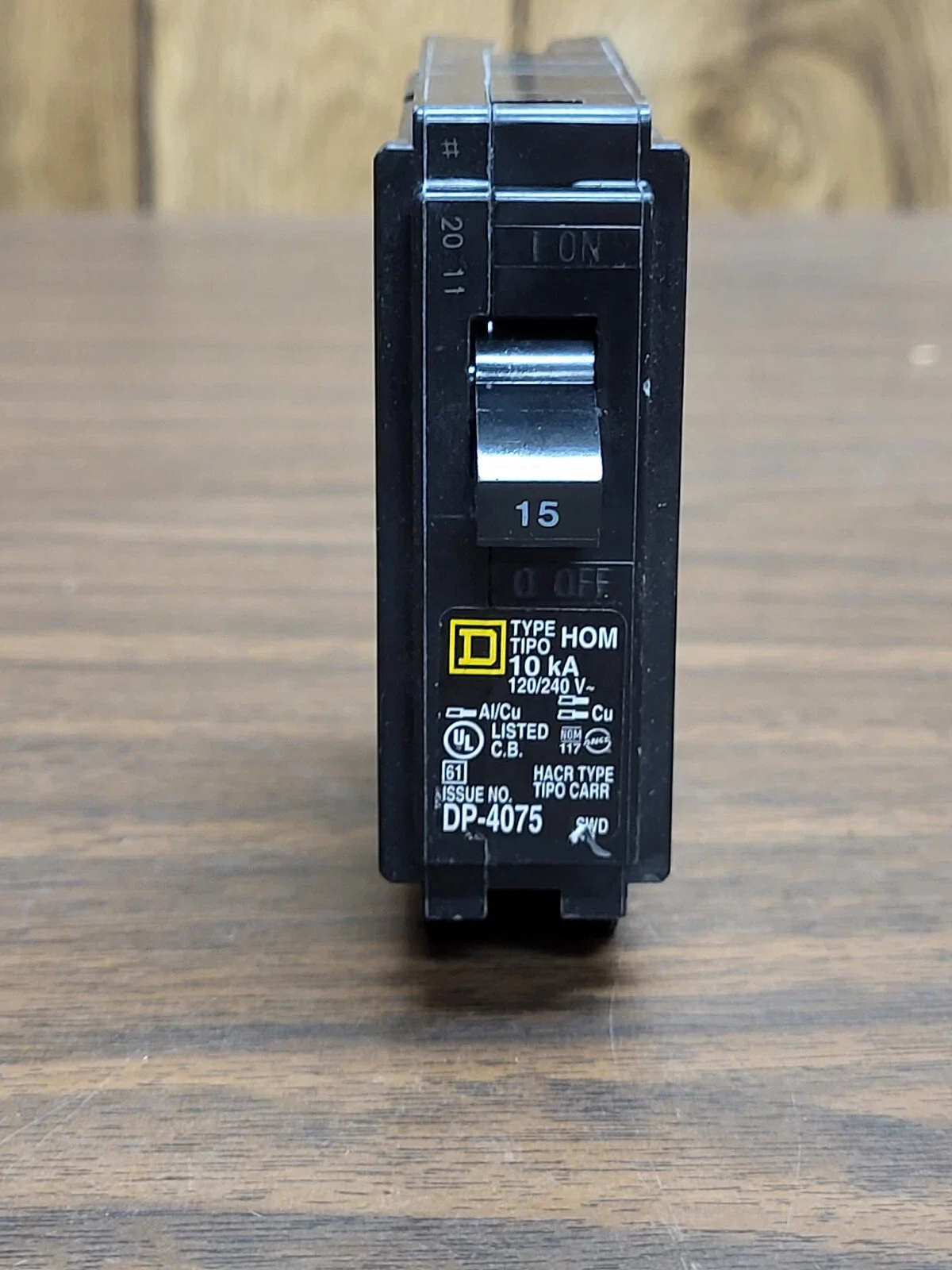 SQUARE D HOM115 1 POLE 15 AMP BREAKER NEW LOT OF 10