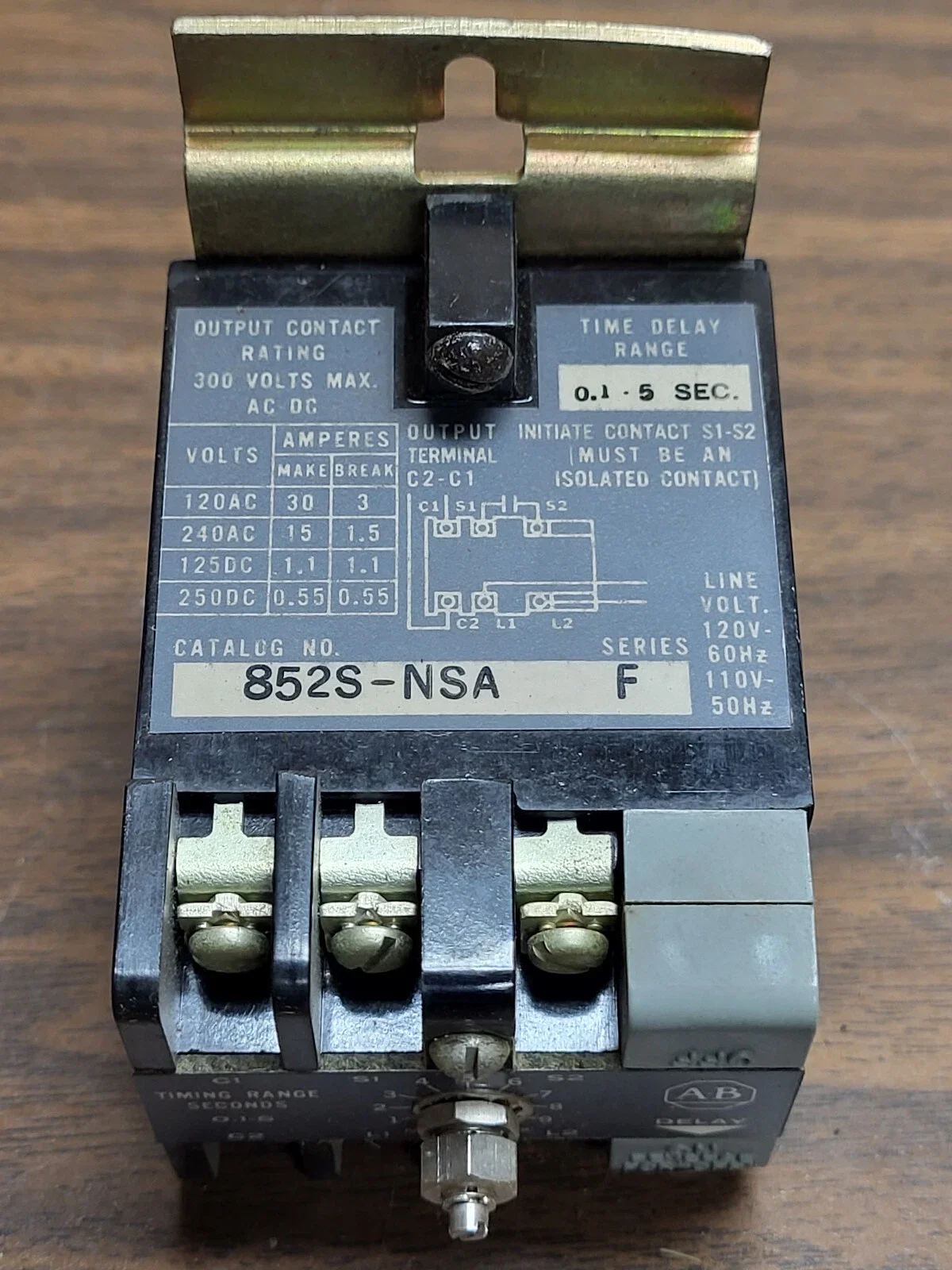 ALLEN BRADLEY 852S-NSA SERIES F TIMING RELAY 300V 30AMP 0.1-5 SECONDS 120V COIL
