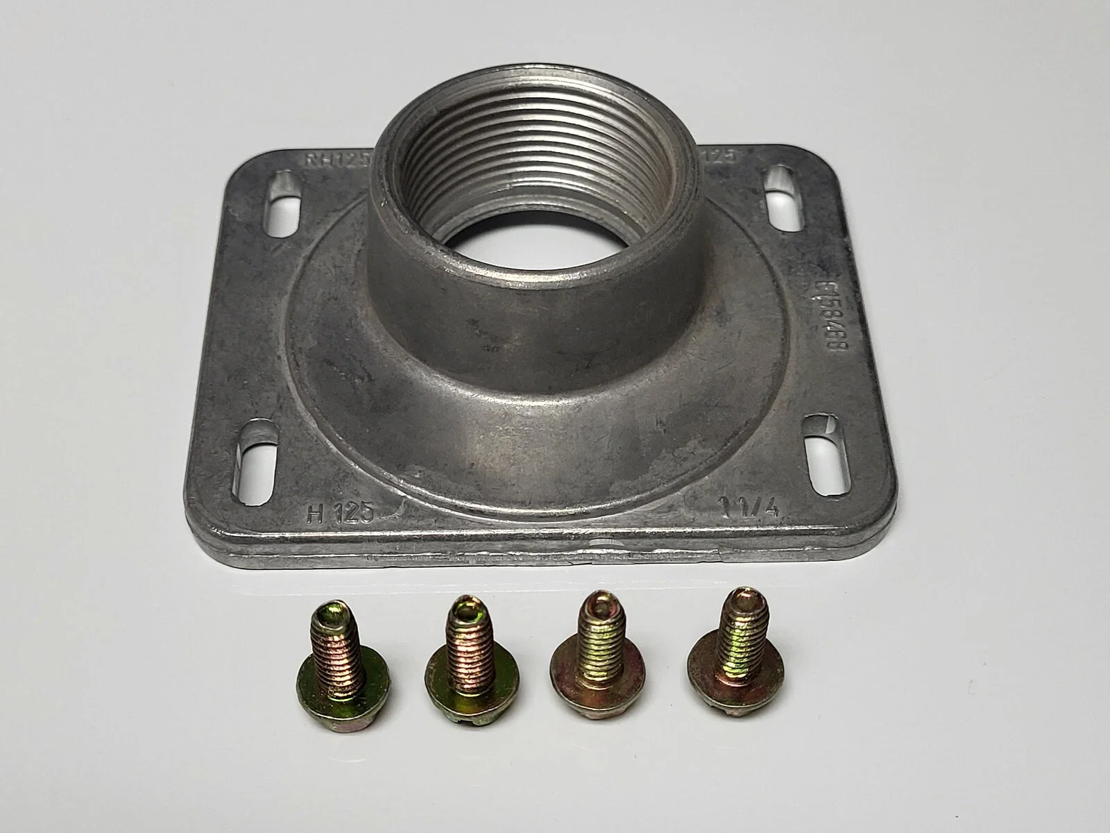 THOMAS & BETTS RH125-TB FPE 1-1/4 INCH HUB OR FPE H125 OR CHALLENGER