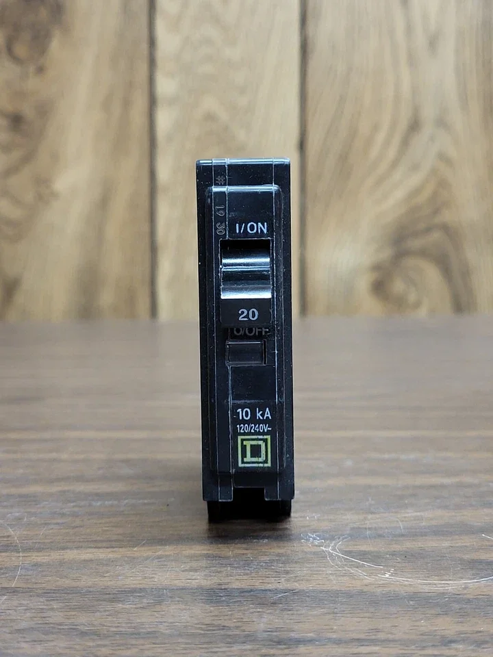 SQUARE D QO120 20 AMP 1POLE 120/240V CIRCUIT BREAKER