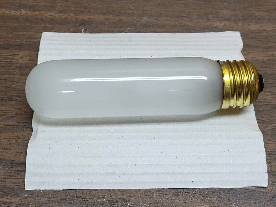 HALCO 9015 40T10IF LAMP 40WATT T10 FR 130VOLT MED BASE NEW