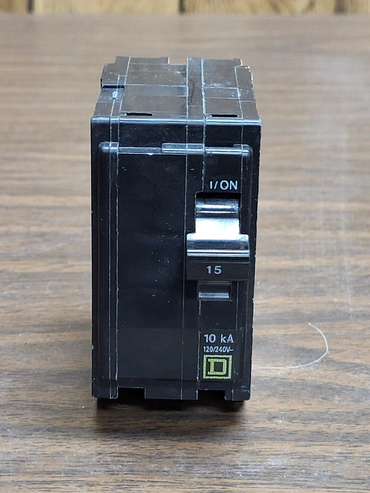 SQUARE D QO215 2 POLE 15 AMP 120/240V BREAKER