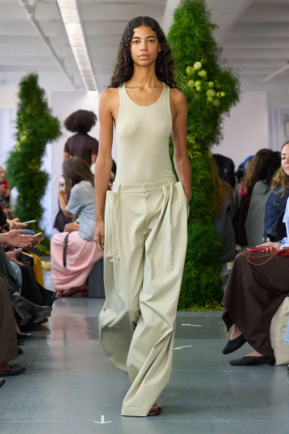 ibi - Spring 26 Ready to wear NYFW Nuggets of Style low belt.jpeg