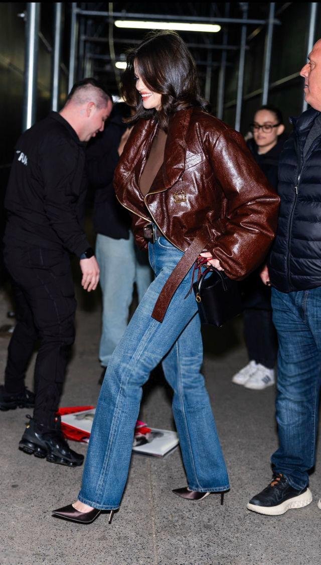 high rise jeans selena gomez.jpeg