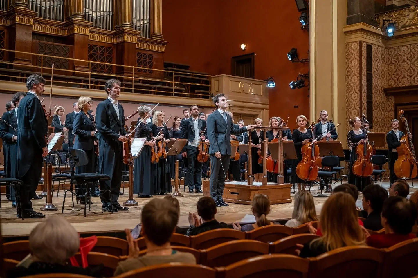 What an honor to make my debut with the @karlovyvarysymphonyorchestra at the Rudolfinum in Prague for the @imf_young_prague festival!
I had the privilege and pleasure of making music with wonderful soloists (including my best friend Raphaël) in